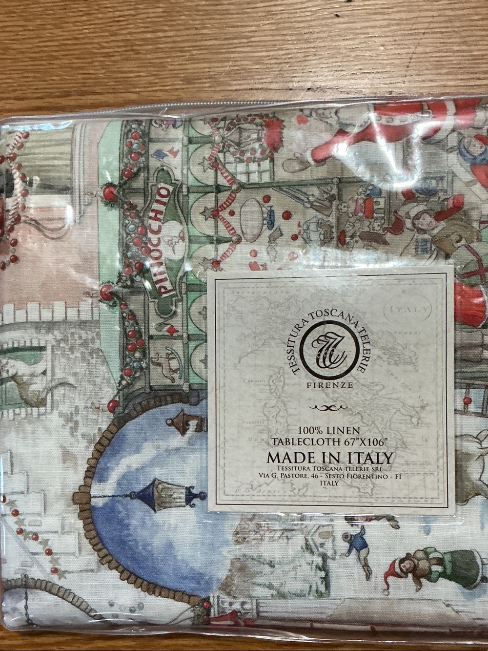 Tessitura Toscana Telerie Italian linen Christmas tablecloth in the holiday